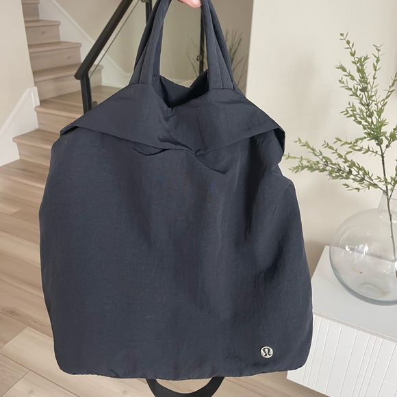 Lululemon On My Level Bag 2.0 - Picture 13 of 15